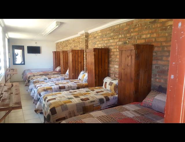 10 BEDROOM GUEST HOUSE FOR SALE IN MOOILANDE